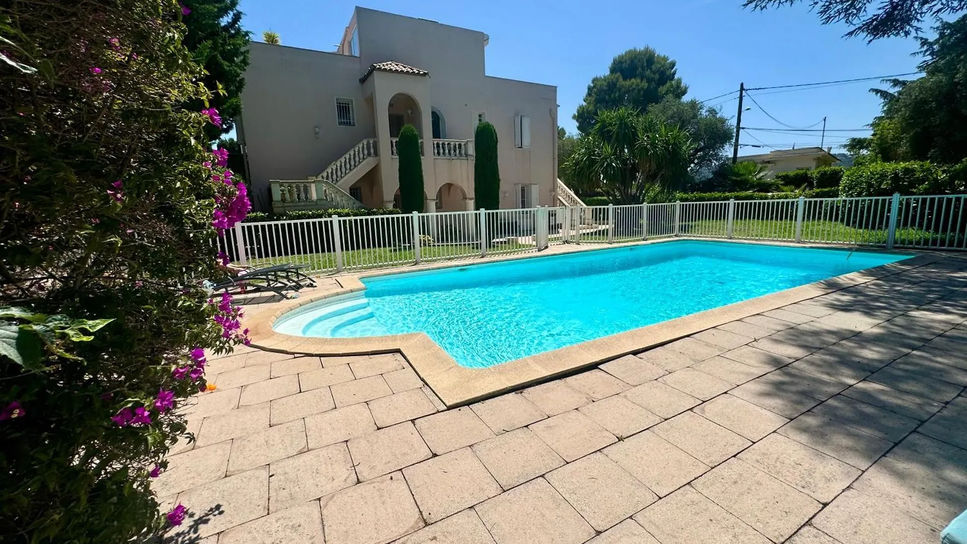 Le Somptueux Apartment Antibes 0*,  France